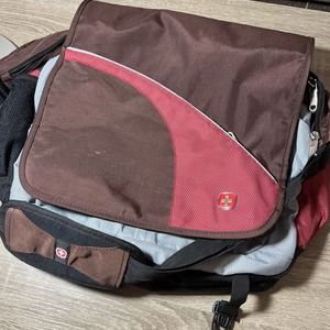 Swiss Gear Messenger Shoulder Bag Computer Gray Crossbody Travel Bag Pocket Zip